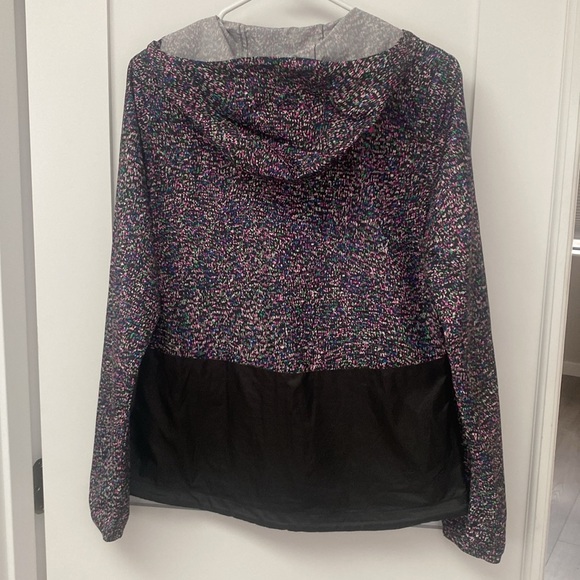 North Face Lightweight Jacket- small - Picture 4 of 4